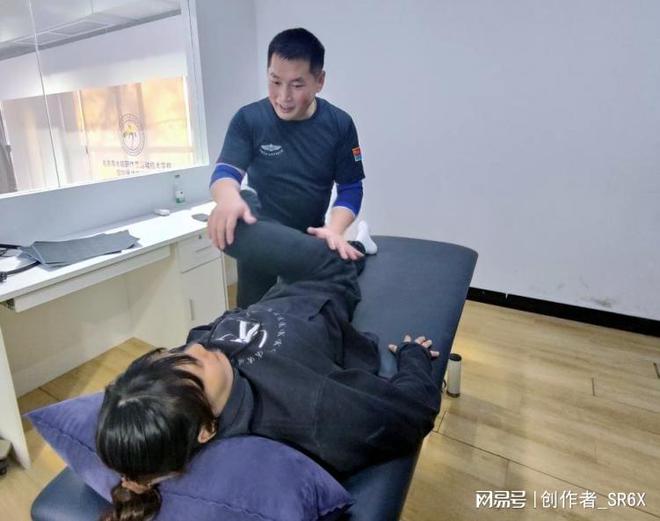 北京女子柔道队邀请中医运动康复师助力队员科学训练(2)