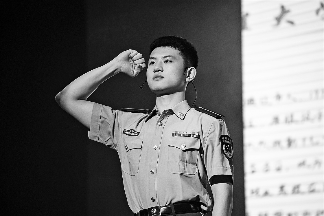 武警工程大学组织红色故事讲解大赛把英雄故事传遍校园(1)